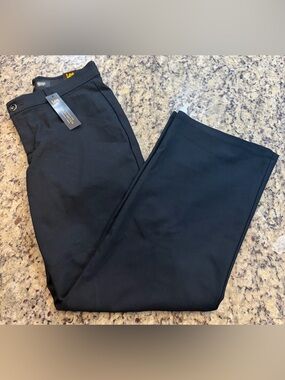 Lee Women's Black Regular Fit Mid Rise Trousers